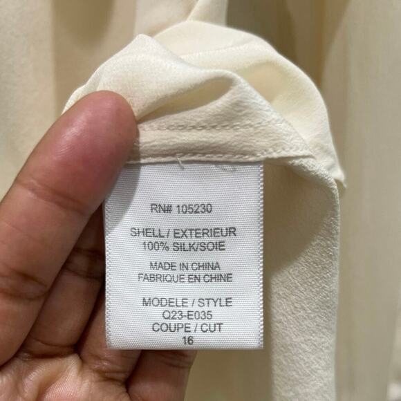 Equipment Signature Silk Button Down Blouse in Cream Sz M - Picture 5 of 9